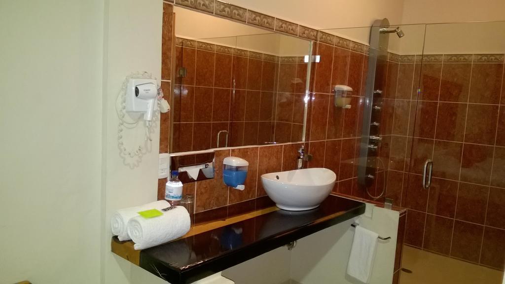 Auto Hotel Paraiso Inn Palenque Bilik gambar